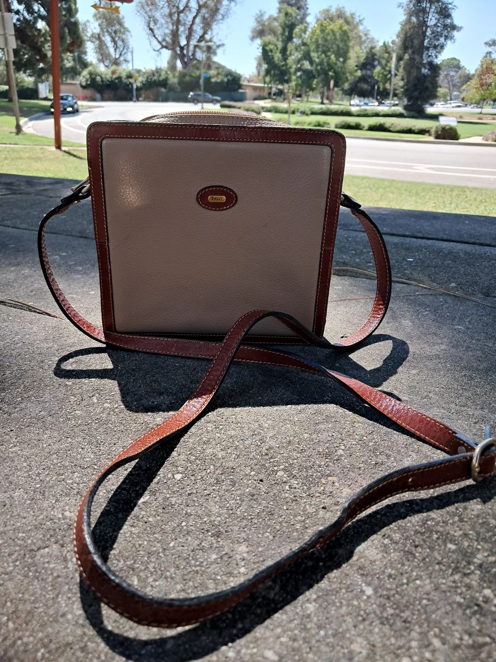 Vintage Bally Cream and Brown Pebbled Leather Crossbody Shoulder Bag